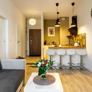 Maya's Flats & Resorts 32 - Garden Gate Apartament Gdańsk